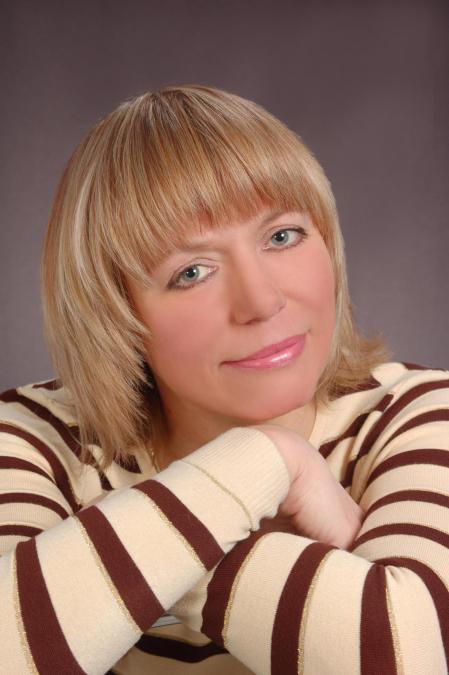 Elena, 53, Mariupol', Ukraine