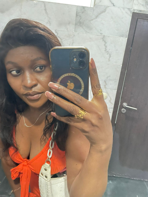 Lily, 27, Maputo, Mozambique