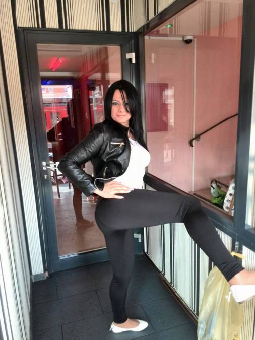 Amelia Amelia, 41, Dubai, United Arab Emirates
