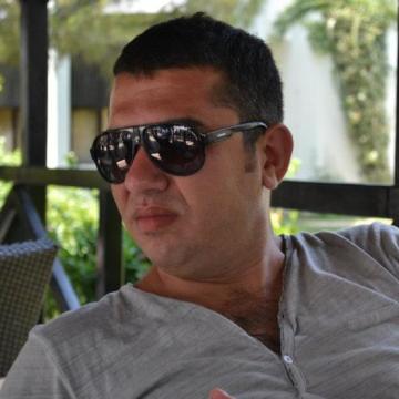 Mert Kubi, 47, Izmir, Turkey