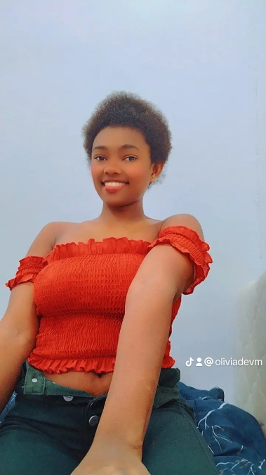 Olivia, 22, Muscat, Oman