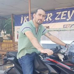 Görkem Özcetemen, 40, Izmir, Turkey
