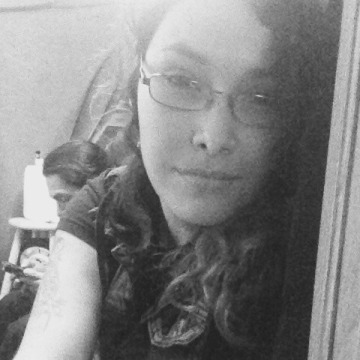 WomanOf221B, 33, Portland, United States