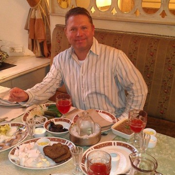 Thomas, 50, Naples, United States