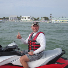 Thomas, 50, Naples, United States