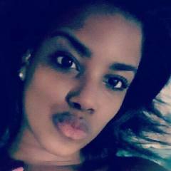 Íris Pinheiro, 28, Rio de Janeiro, Brazil