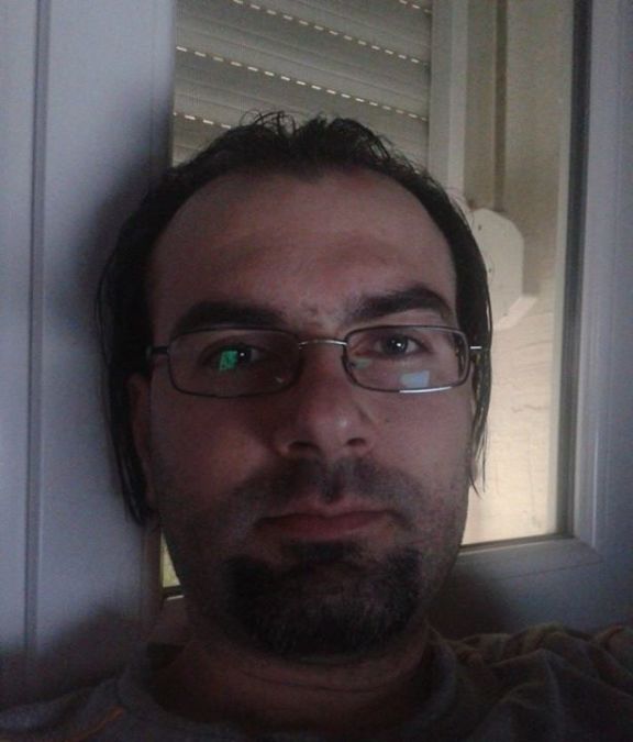 Yalçın Boyacı, 42, Izmir, Turkey