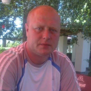 Vladimir Pashko, 43, Nikopol', Ukraine