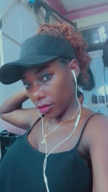 Uwimana Aline, 26, Kigali, Rwanda