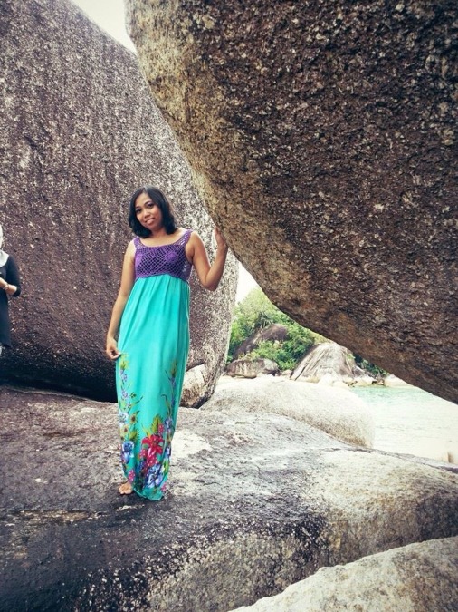 Sintia, 51, Depok, Indonesia