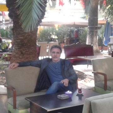 Barış Deniz, 55, Istanbul, Turkey