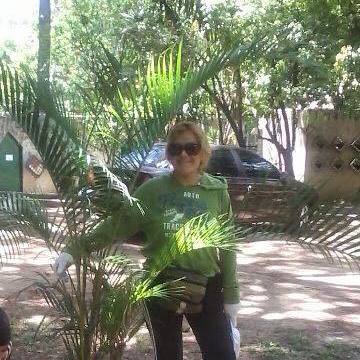 ENDRINA MUÑOZ, 48, Caracas, Venezuela