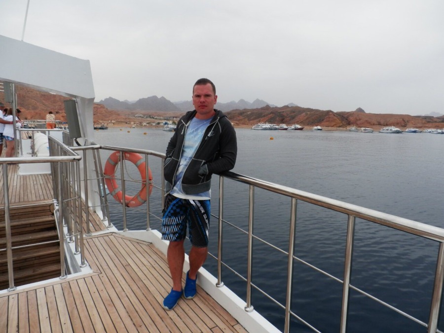 Роман, 40, Simferopol', Russian Federation