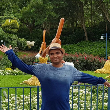 Dharmesh N., 40, Dubai, United Arab Emirates