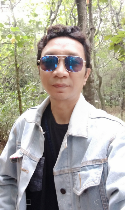 Roy Ipoel, 40, Jakarta, Indonesia