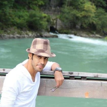 Moh Holayel, 41, Ad Dammam, Saudi Arabia