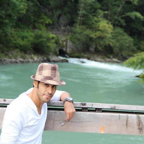 Moh Holayel, 41, Ad Dammam, Saudi Arabia