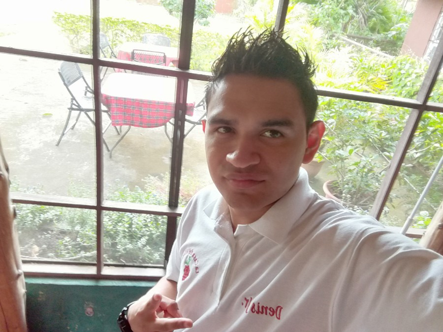Denis M. Sánchez López, 30, Alajuela, Costa Rica