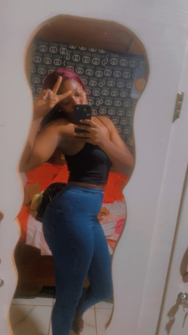 Marlone Mintsa, 26, Libreville, Gabon