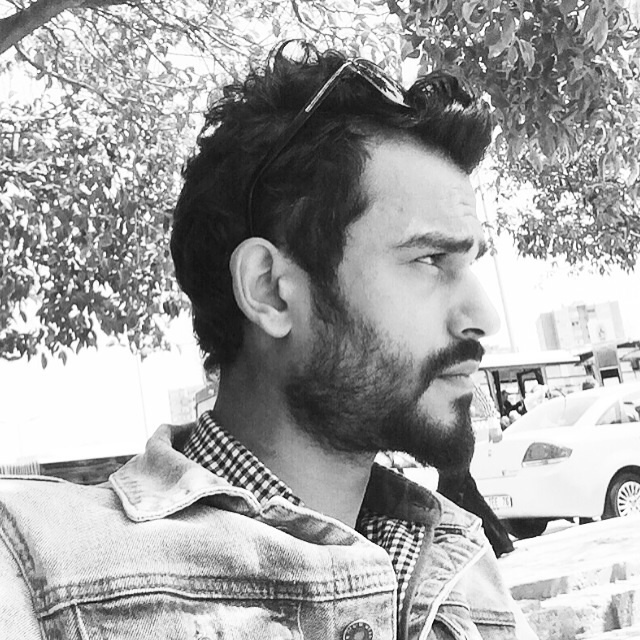 Leo Smali, 39, Istanbul, Turkey