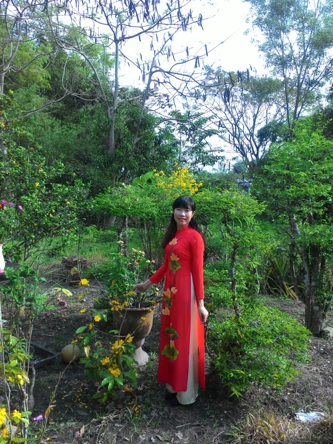 Nhung, 42, Vinh Long, Vietnam