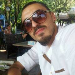 Deniz Kurtulus, 35, Istanbul, Turkey