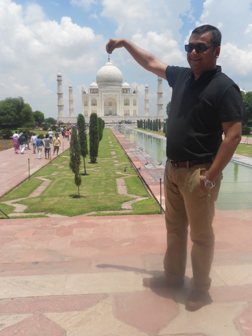 Amber, 46, Calcutta, India