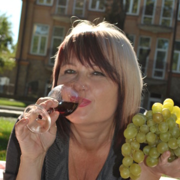 irina, 62, Kherson, Ukraine