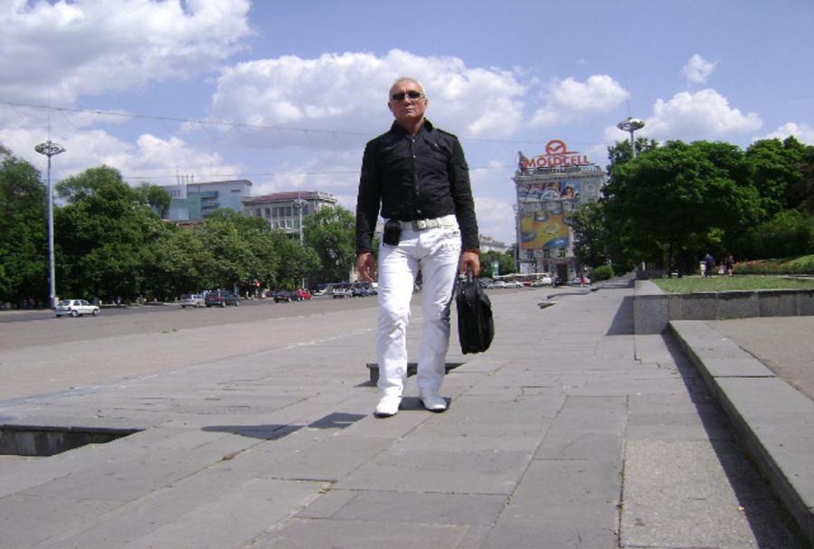 Dmitrii, 68, Kishinev, Moldova