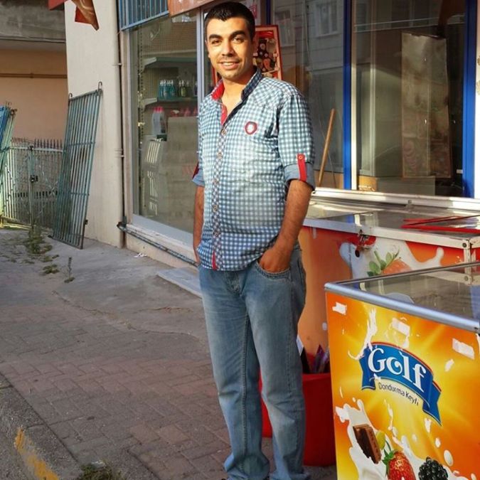 Fikret Erat, 42, Istanbul, Turkey