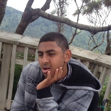 Newaye, 31, Auckland, New Zealand