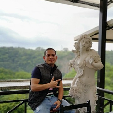 Jose Chacon, 42, Santa Ana, Costa Rica