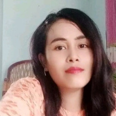 Yuanita, 40, Palu, Indonesia