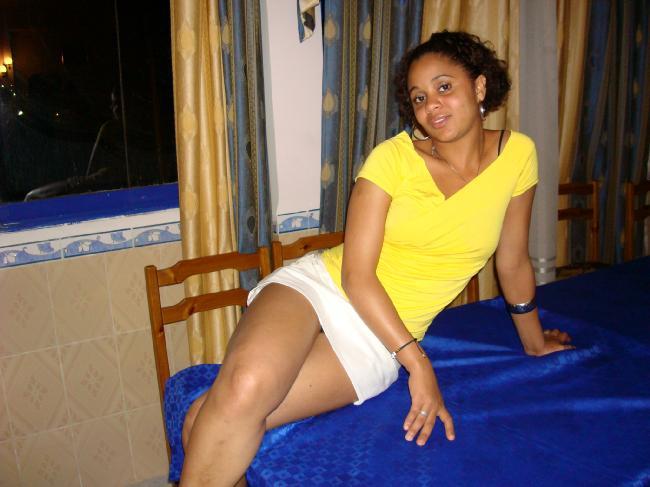 miracle amos, 35, Jakarta, Indonesia