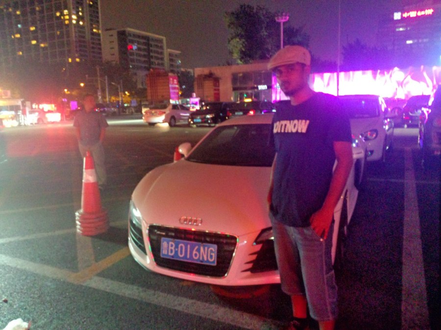 Mach, 35, Dhaka, Bangladesh