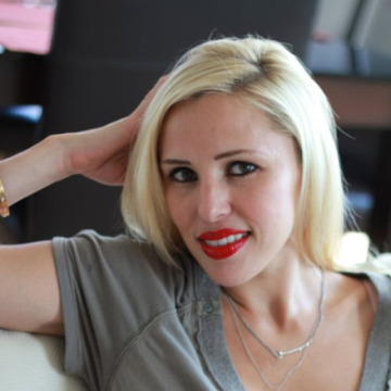 Dilara Sevcan, 33, Izmir, Turkey