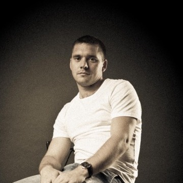 Denis, 42, Scotland, United States