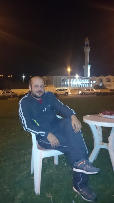 Riyezu Negzo, 46, Istanbul, Turkey