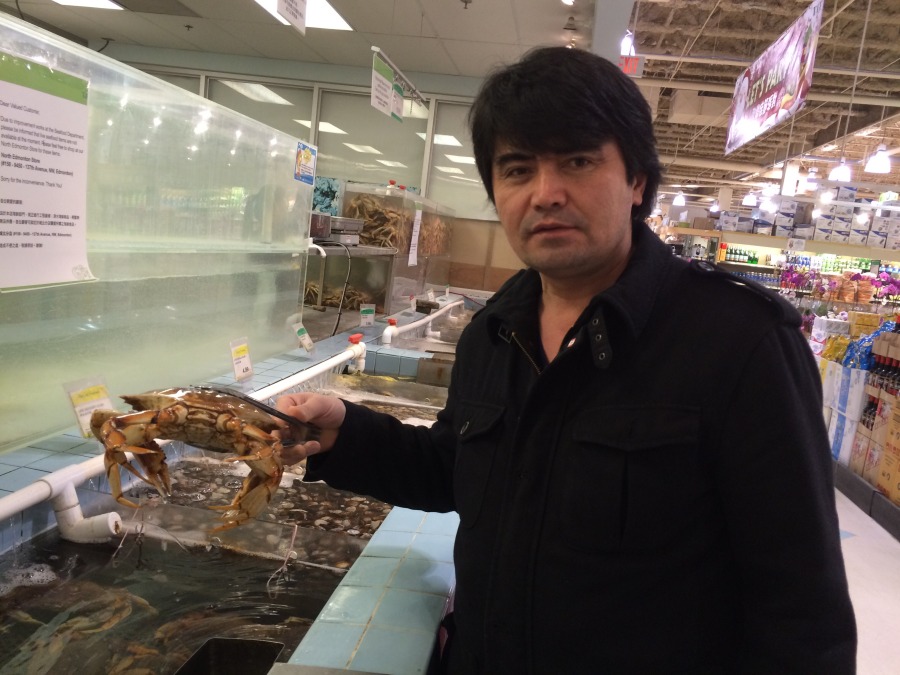 Noyan, 47, Edmonton, Canada