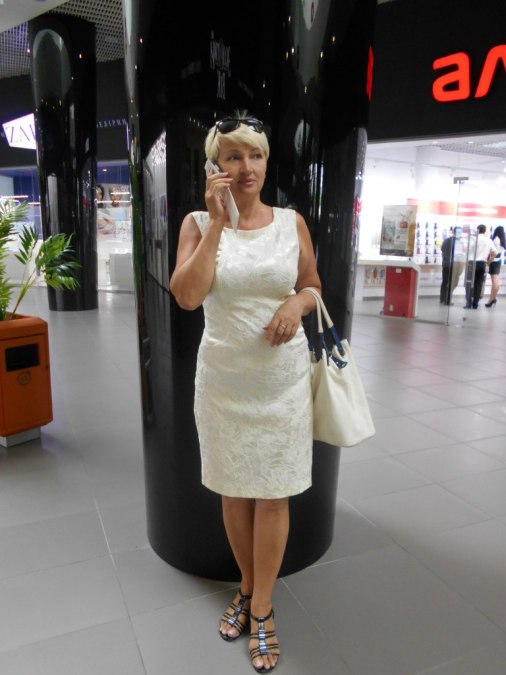елена, 66, Mariupol', Ukraine