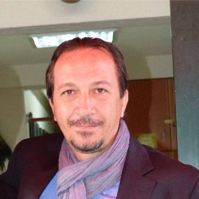 Sinan , 47, Izmir, Turkey