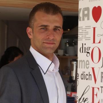 Sinan, 45, Istanbul, Turkey