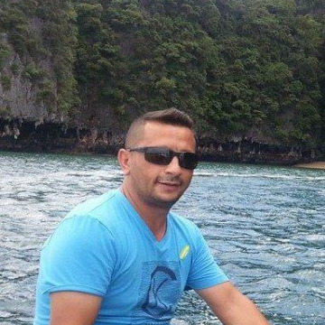 Habip Kösemen, 42, Istanbul, Turkey