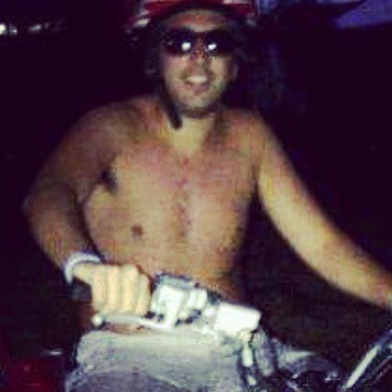 Feede, 29, Bernal, Argentina