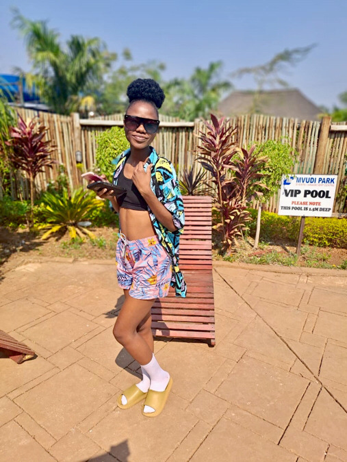 Tseheli Lutia, 25, Thohoyandou, South Africa