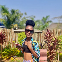 Tseheli Lutia, 25, Thohoyandou, South Africa