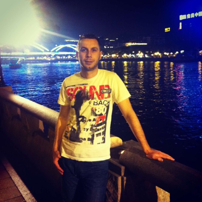 Lucky, 46, Izmir, Turkey