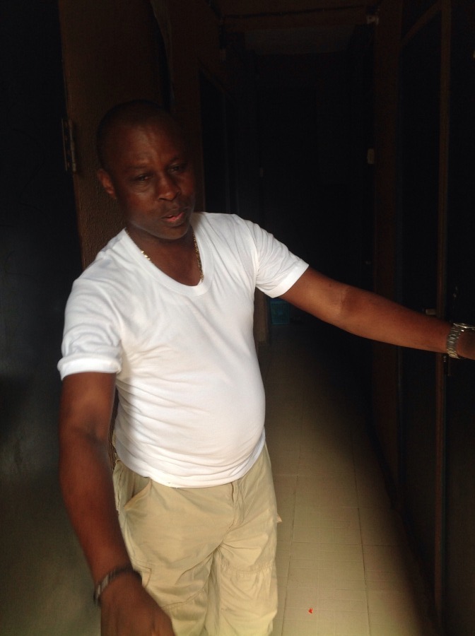 Olukayode sowunmi, 54, Bamako, Mali