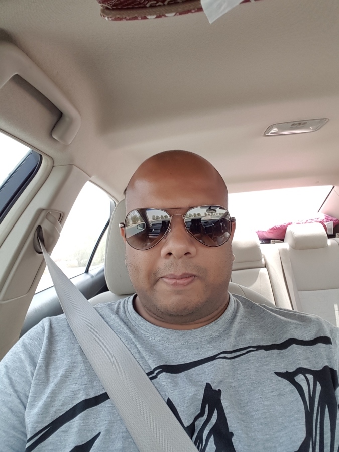 asanka, 45, Colombo, Sri Lanka