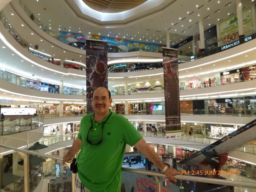 Talal, 66, Ad Dammam, Saudi Arabia